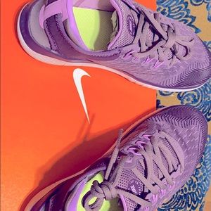 nike pree women's new at $ 35